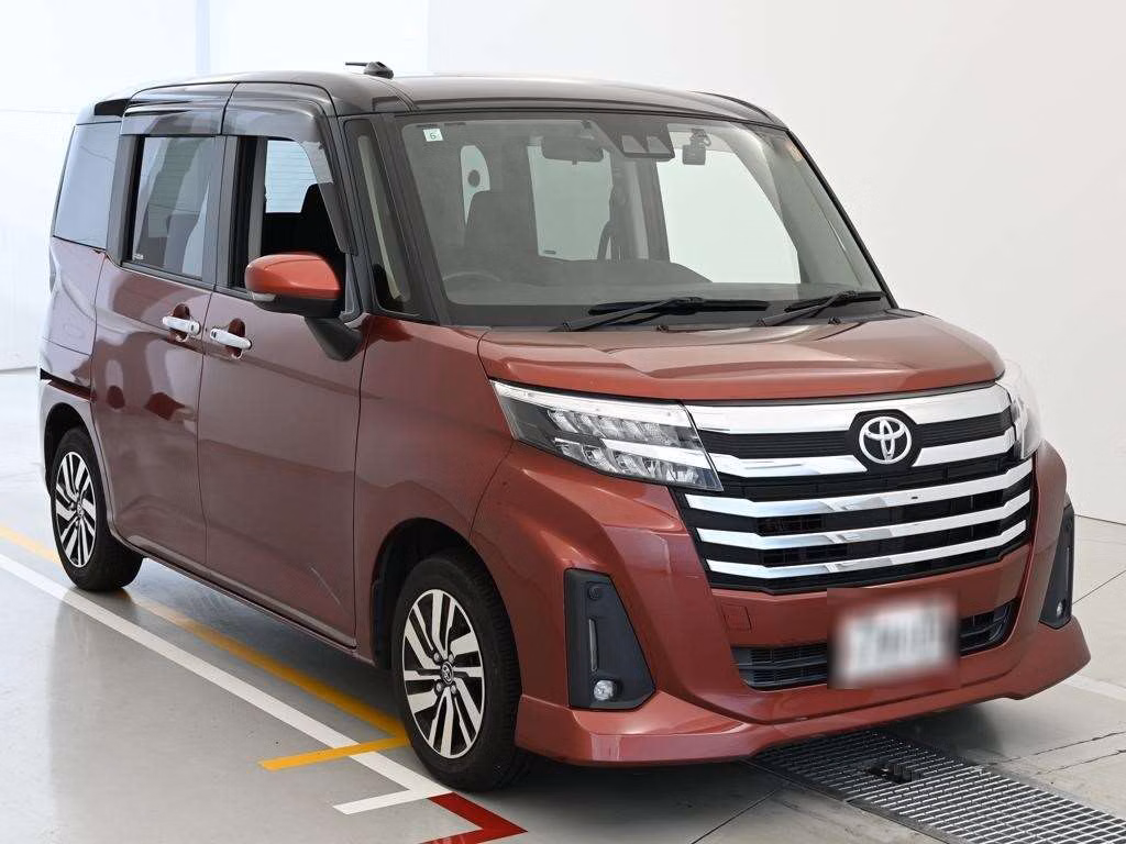 TOYOTA ROOMY