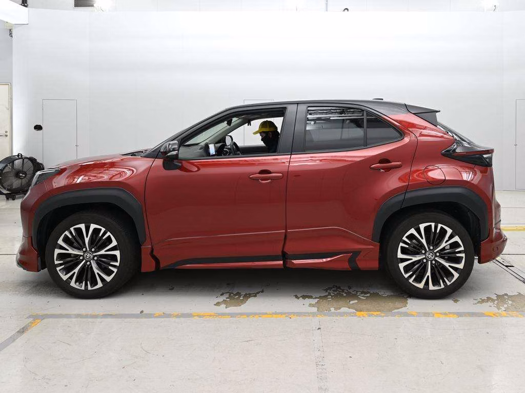 TOYOTA YARIS CROSS