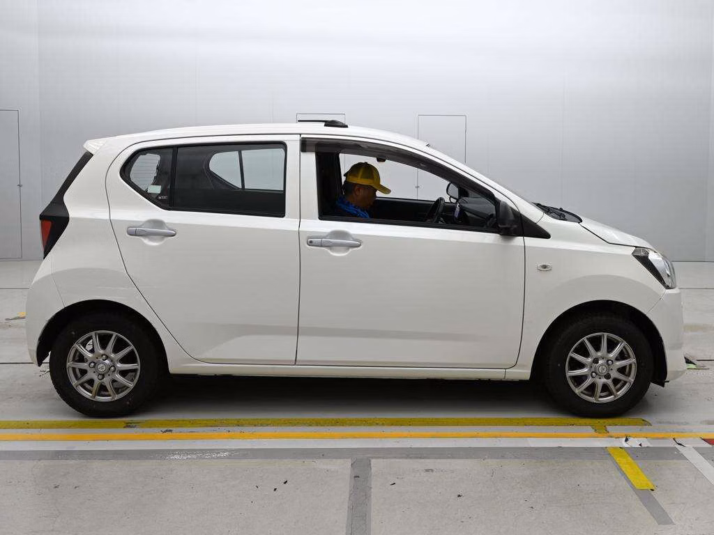 TOYOTA PIXIS EPOCH