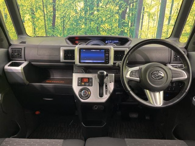DAIHATSU WAKE