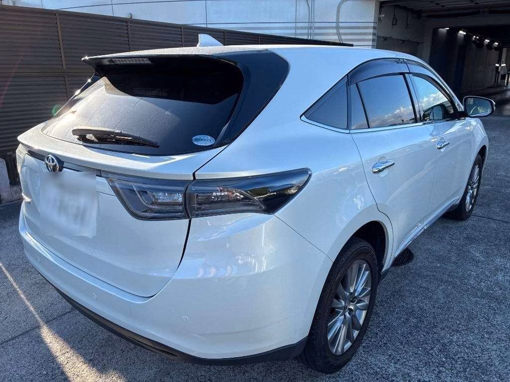TOYOTA HARRIER
