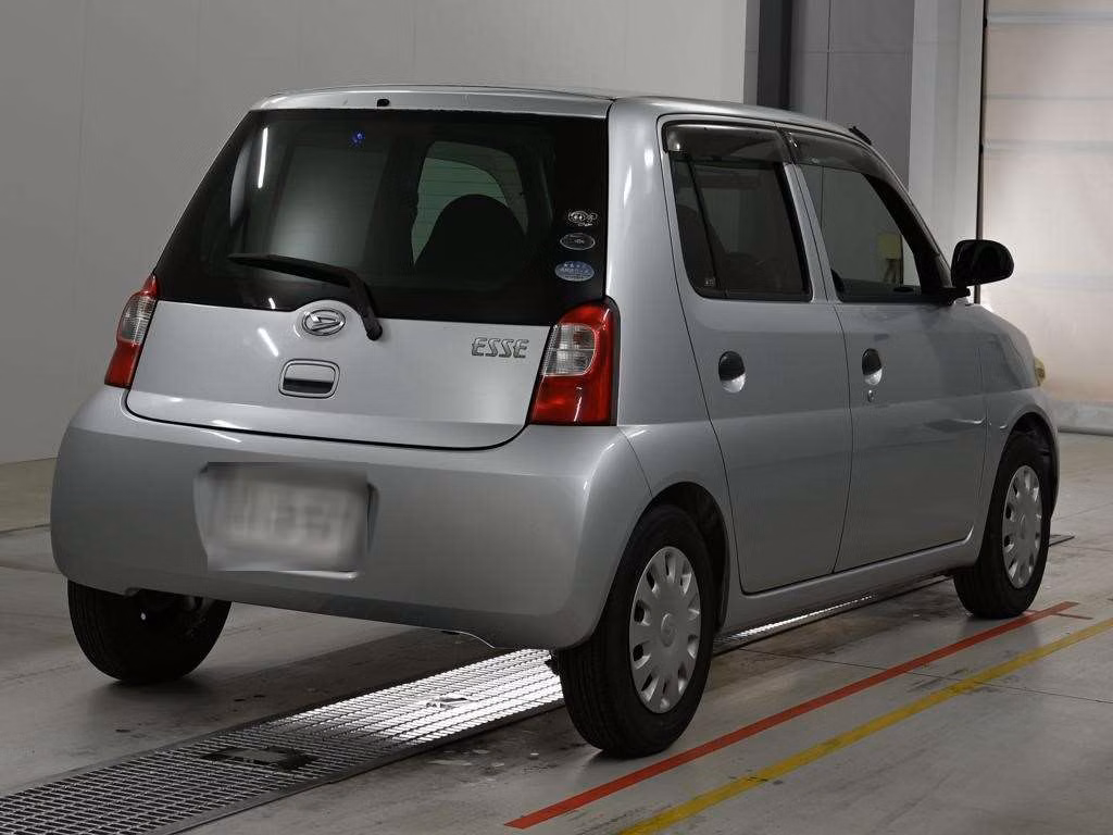 DAIHATSU ESSE