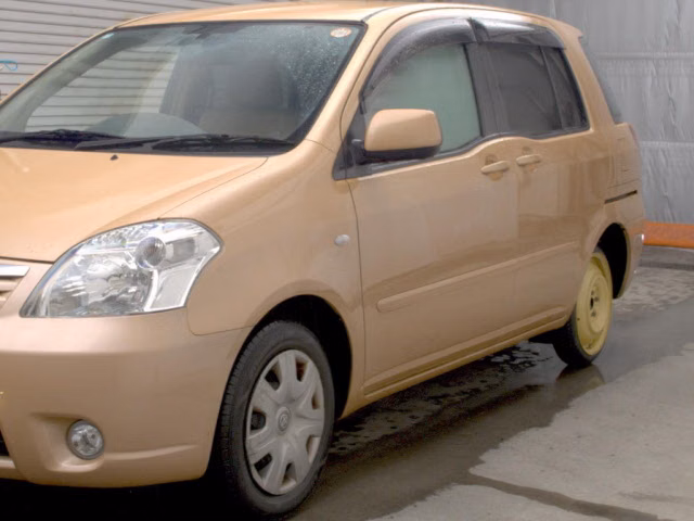 TOYOTA RAUM