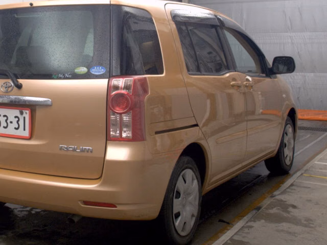 TOYOTA RAUM