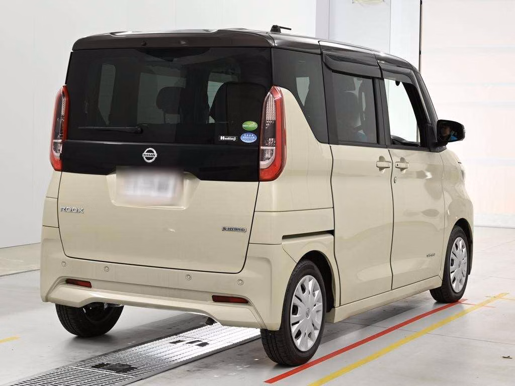 NISSAN ROOX