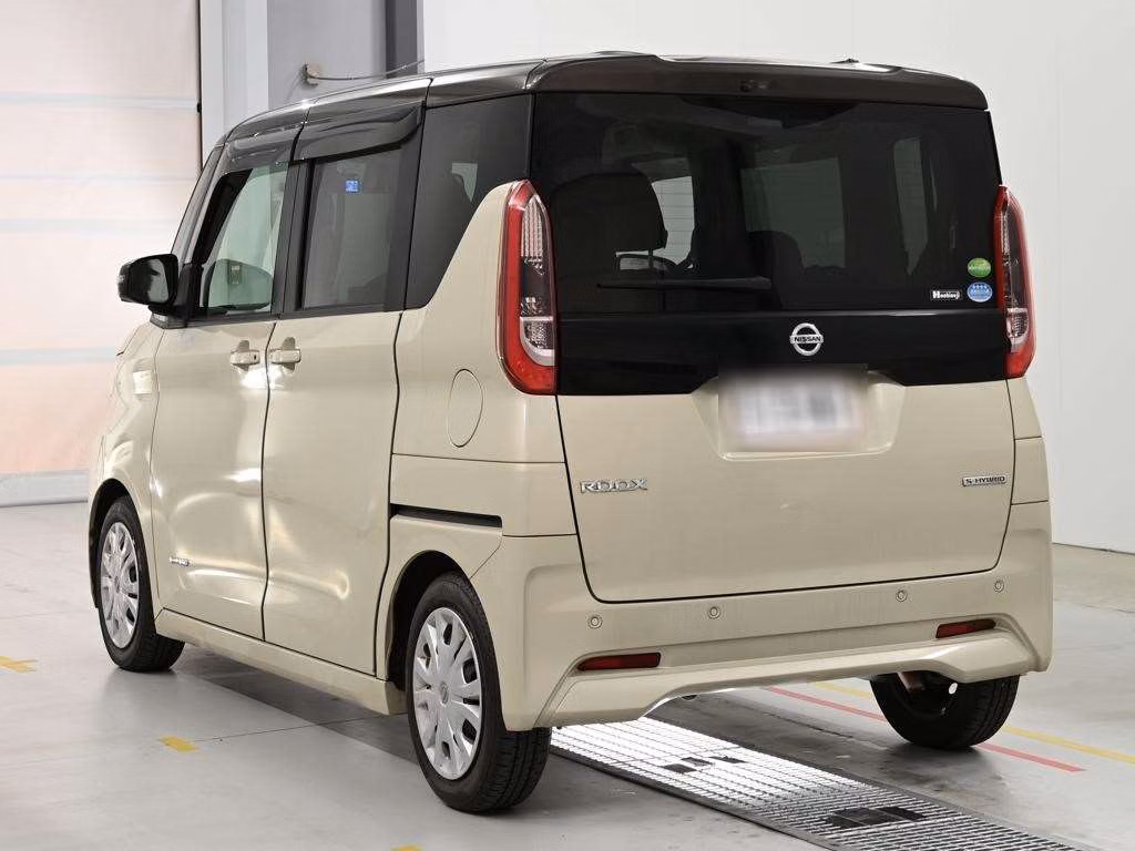 NISSAN ROOX