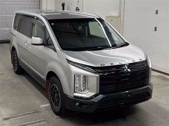 MITSUBISHI DELICA D:5