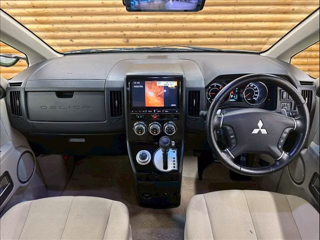MITSUBISHI DELICA D:5