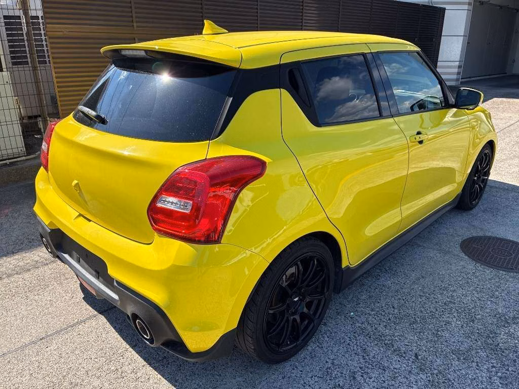 SUZUKI SWIFT