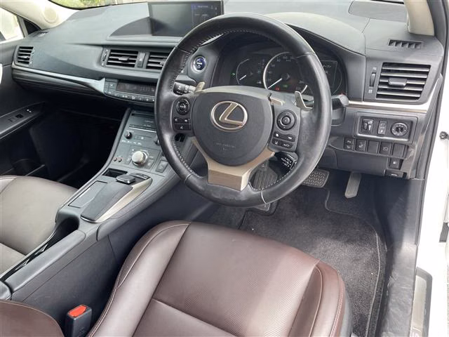 LEXUS CT200H