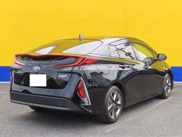 TOYOTA PRIUS PHV
