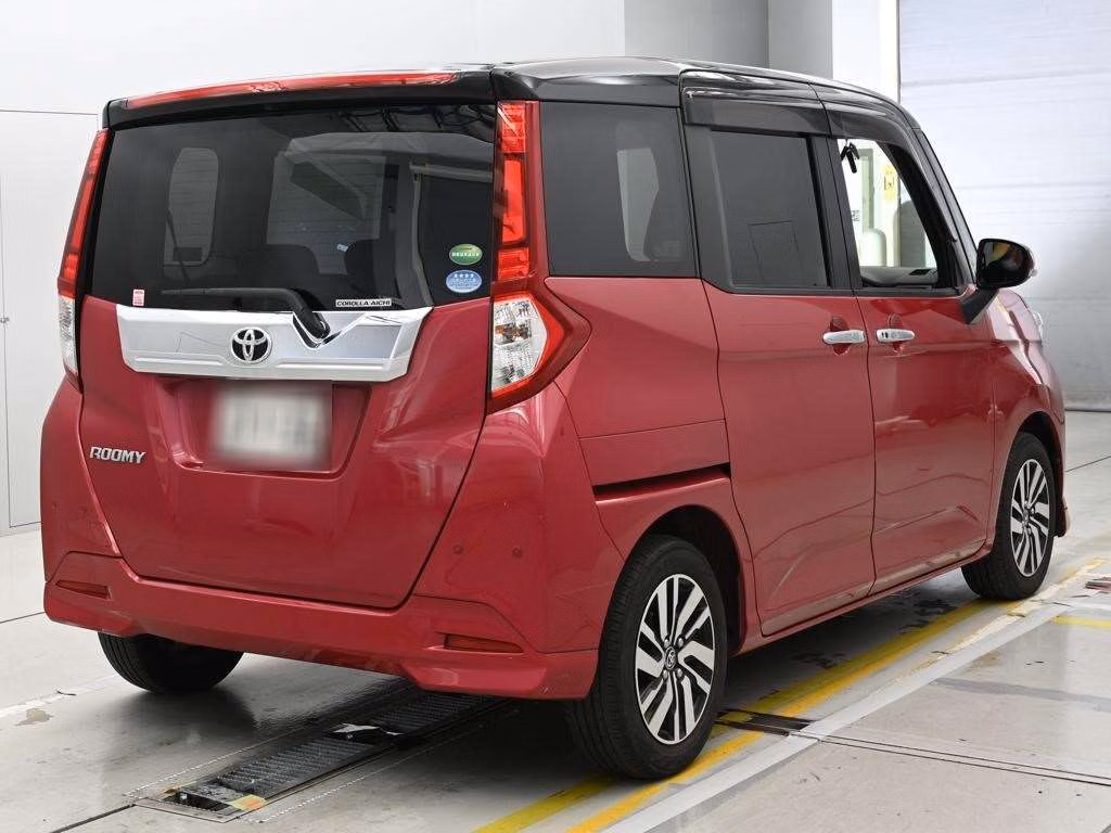 TOYOTA ROOMY