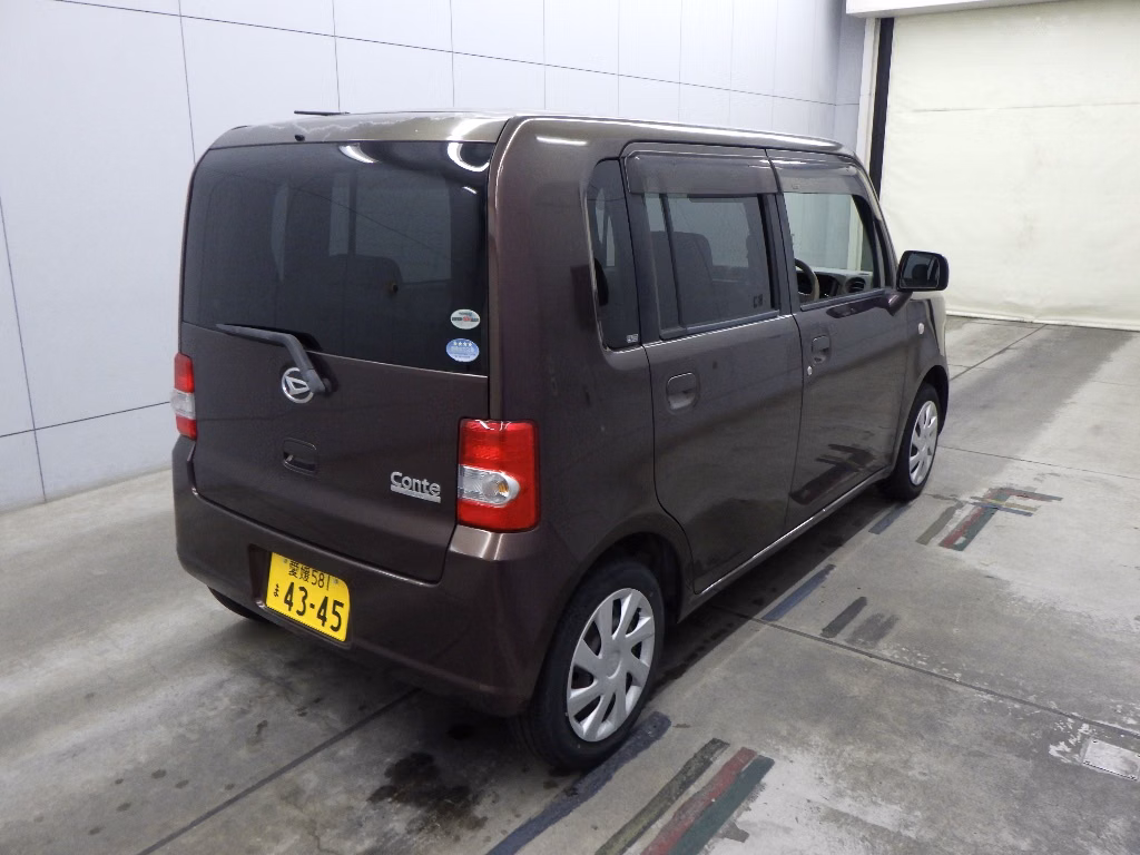 DAIHATSU MOVE CONTE