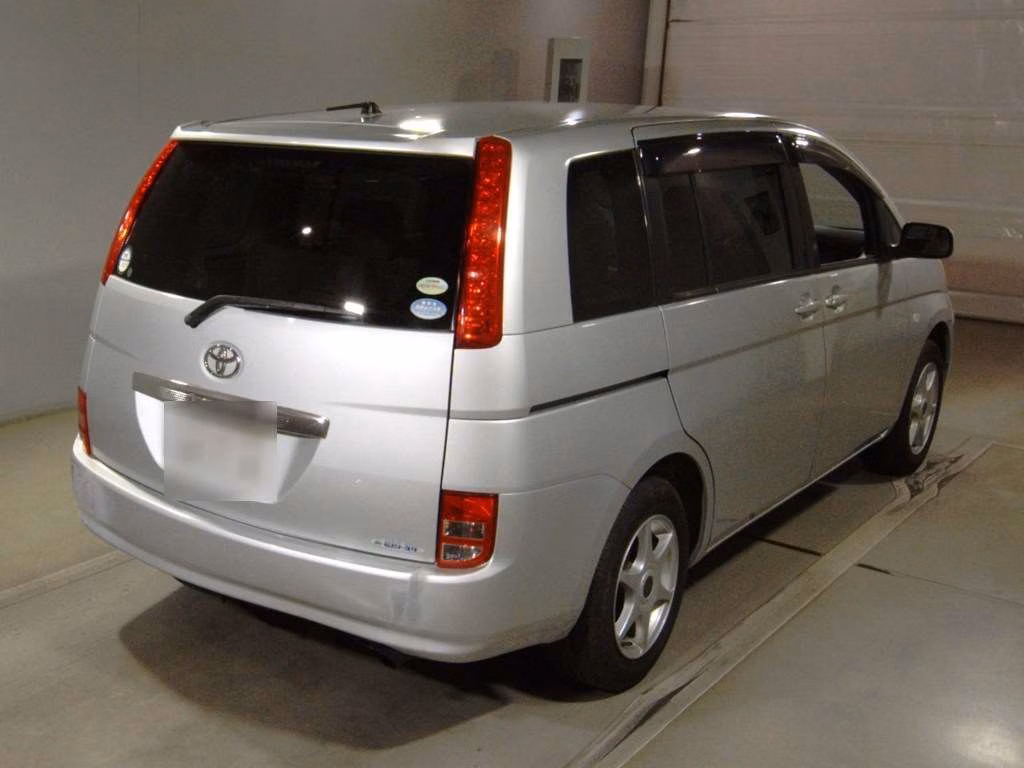 TOYOTA ISIS