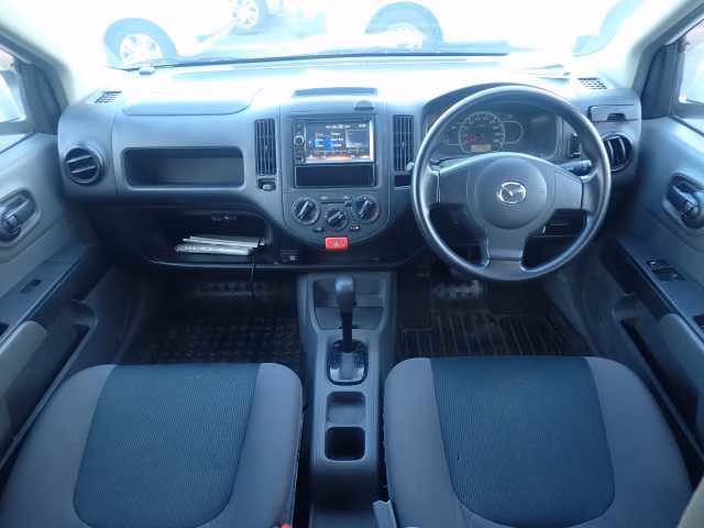 MAZDA FAMILIA