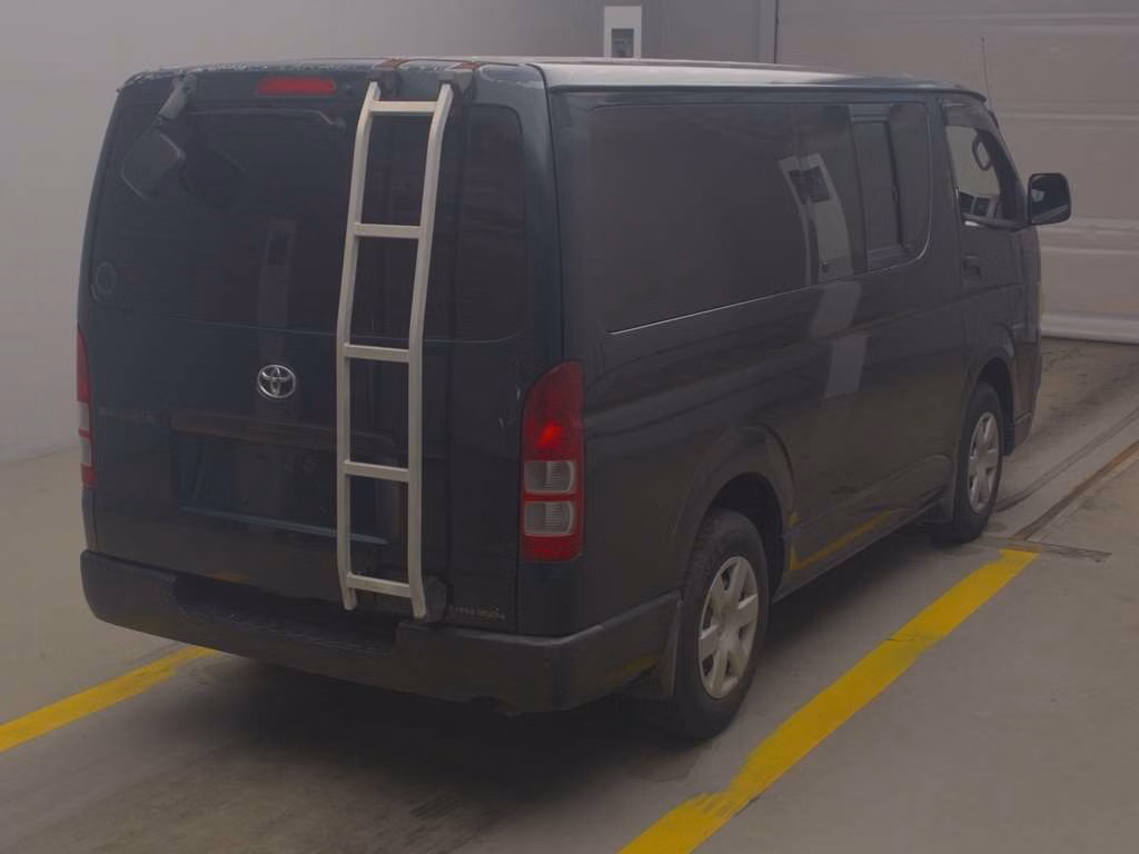 TOYOTA REGIUS ACE