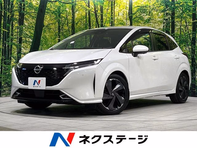 NISSAN AURA