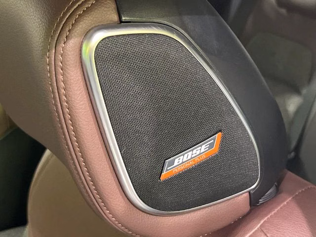 NISSAN AURA