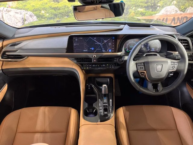 TOYOTA CROWN