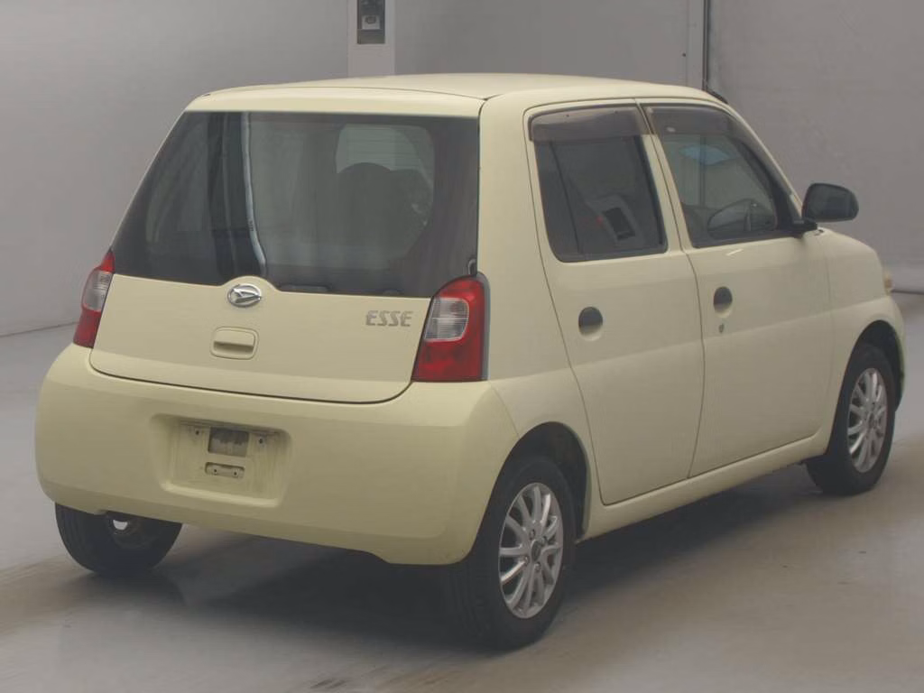 DAIHATSU ESSE