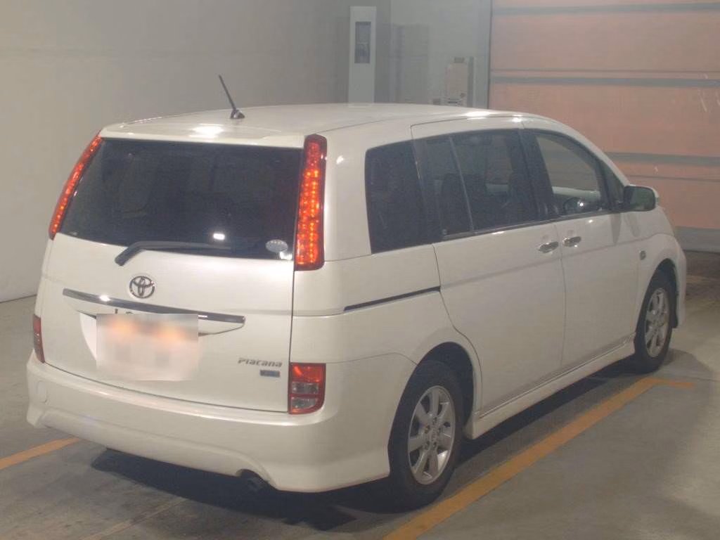 TOYOTA ISIS