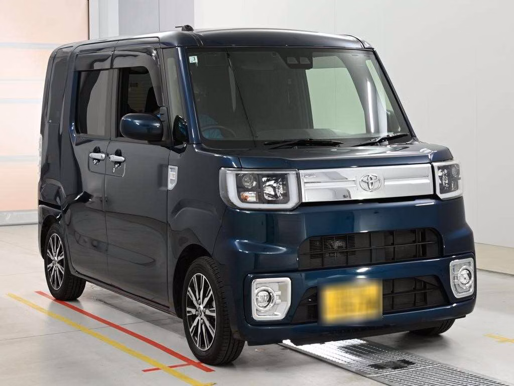 TOYOTA PIXIS MEGA