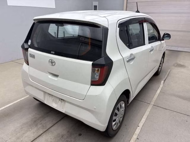 TOYOTA PIXIS EPOCH