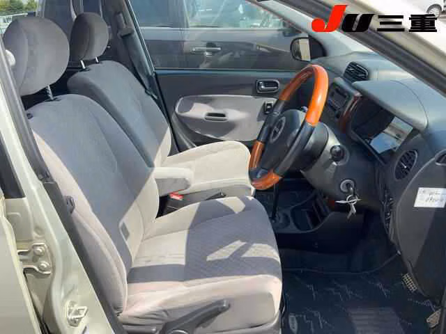 DAIHATSU MIRA AVY