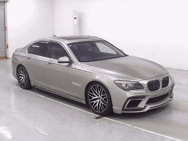 BMW 7-SERIES
