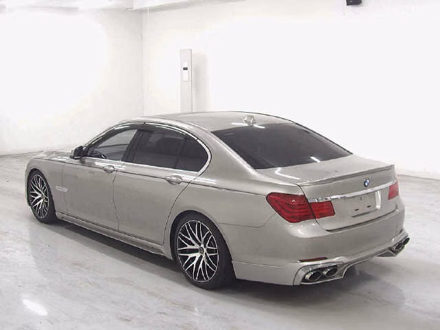 BMW 7-SERIES