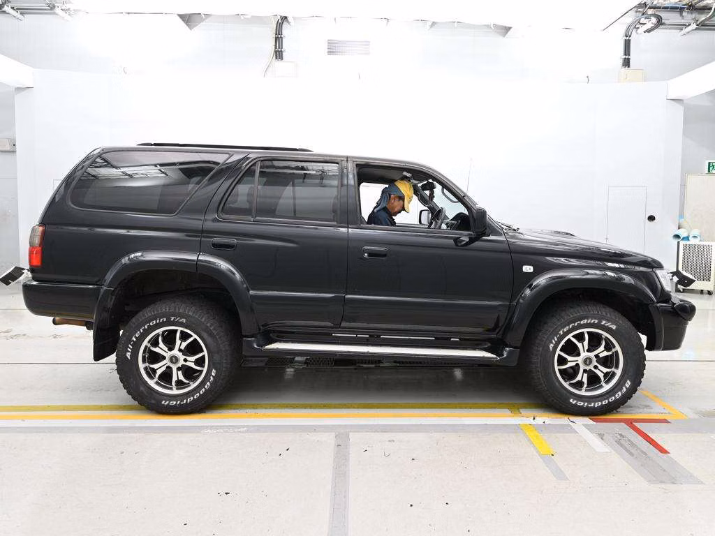 TOYOTA HILUX SURF