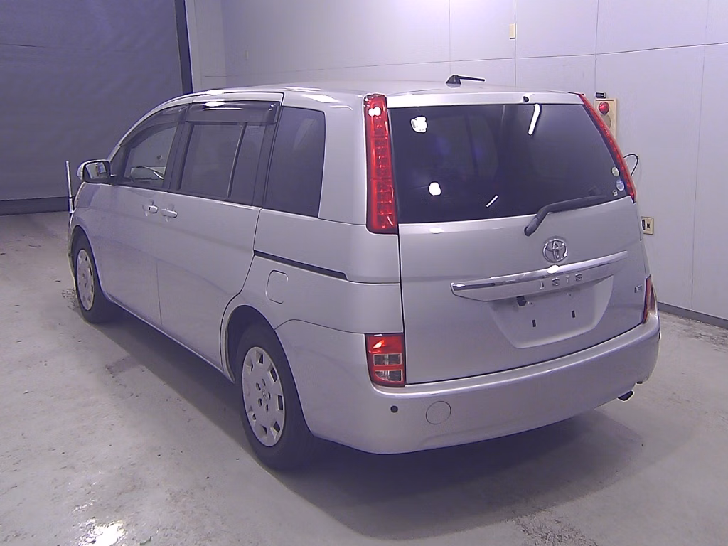 TOYOTA ISIS