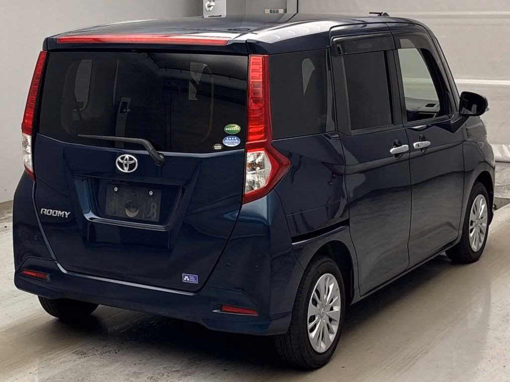 TOYOTA ROOMY