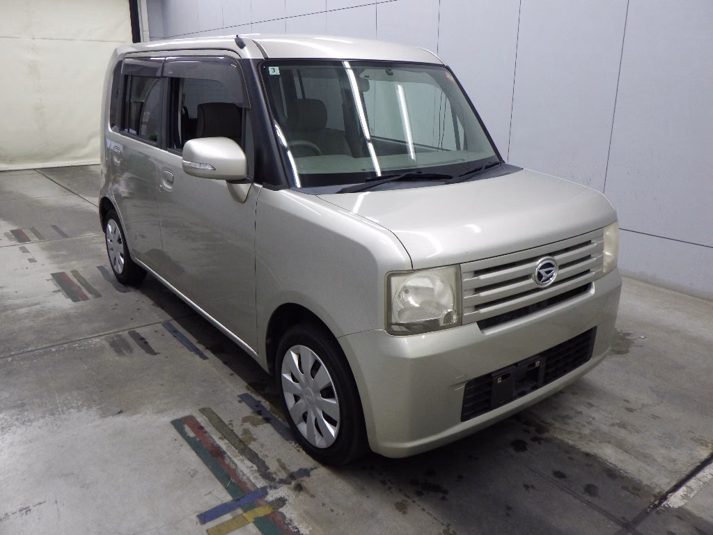 DAIHATSU MOVE CONTE