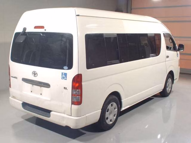 TOYOTA REGIUS ACE