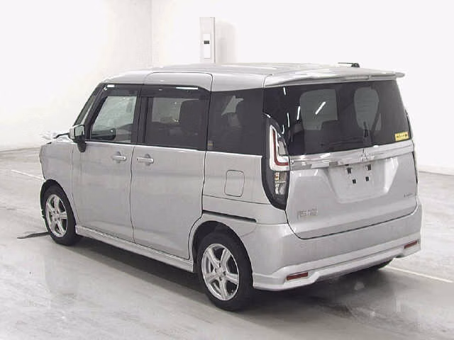 MITSUBISHI DELICA D:2