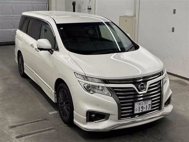 NISSAN ELGRAND