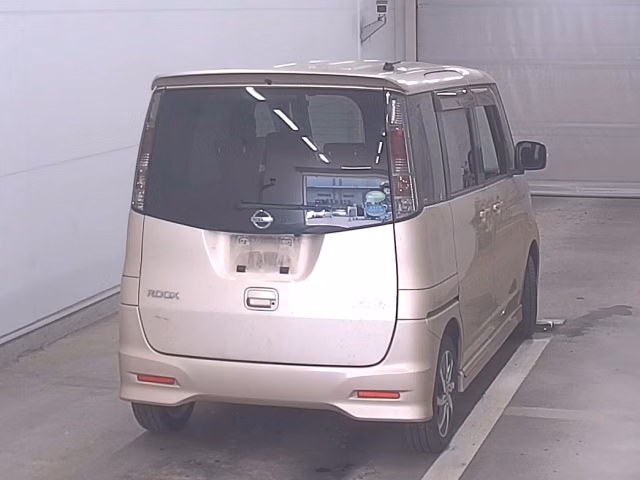 NISSAN ROOX