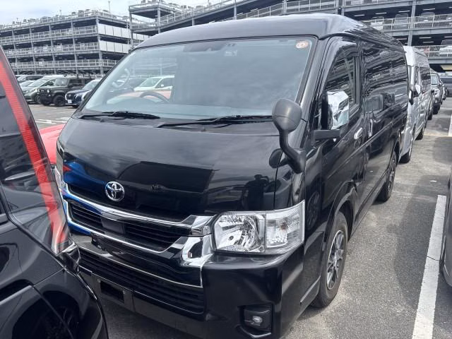 TOYOTA HIACE