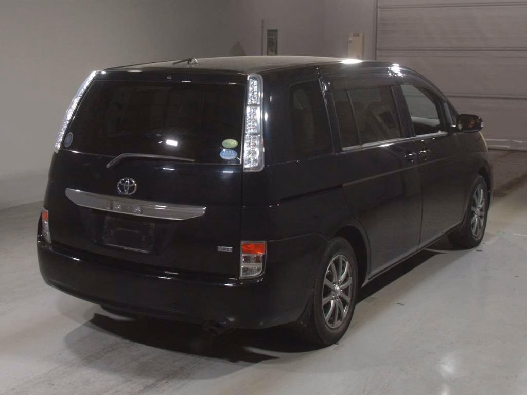 TOYOTA ISIS