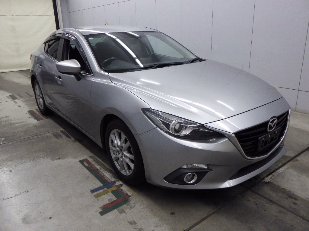 MAZDA AXELA
