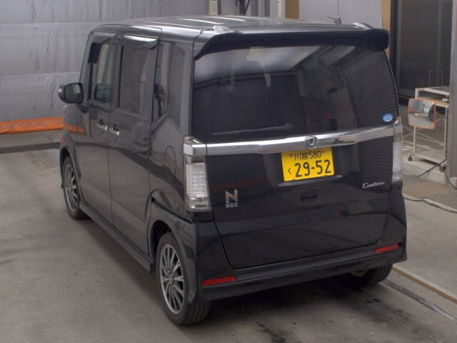 HONDA N-BOX
