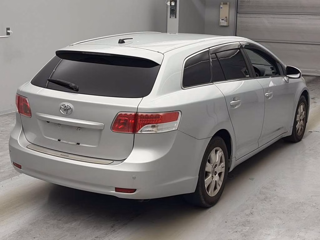 TOYOTA AVENSIS