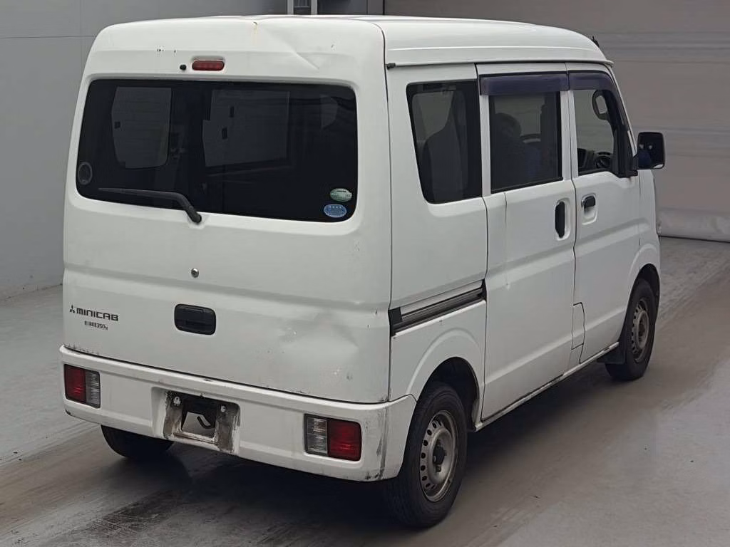 MITSUBISHI MINICAB