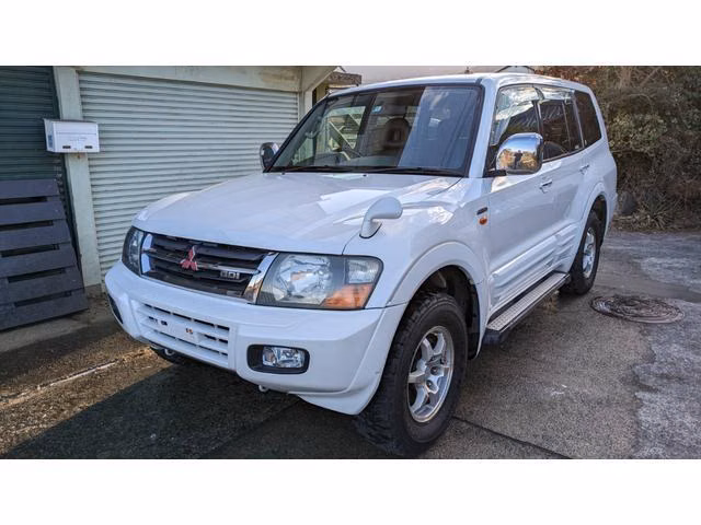 MITSUBISHI PAJERO