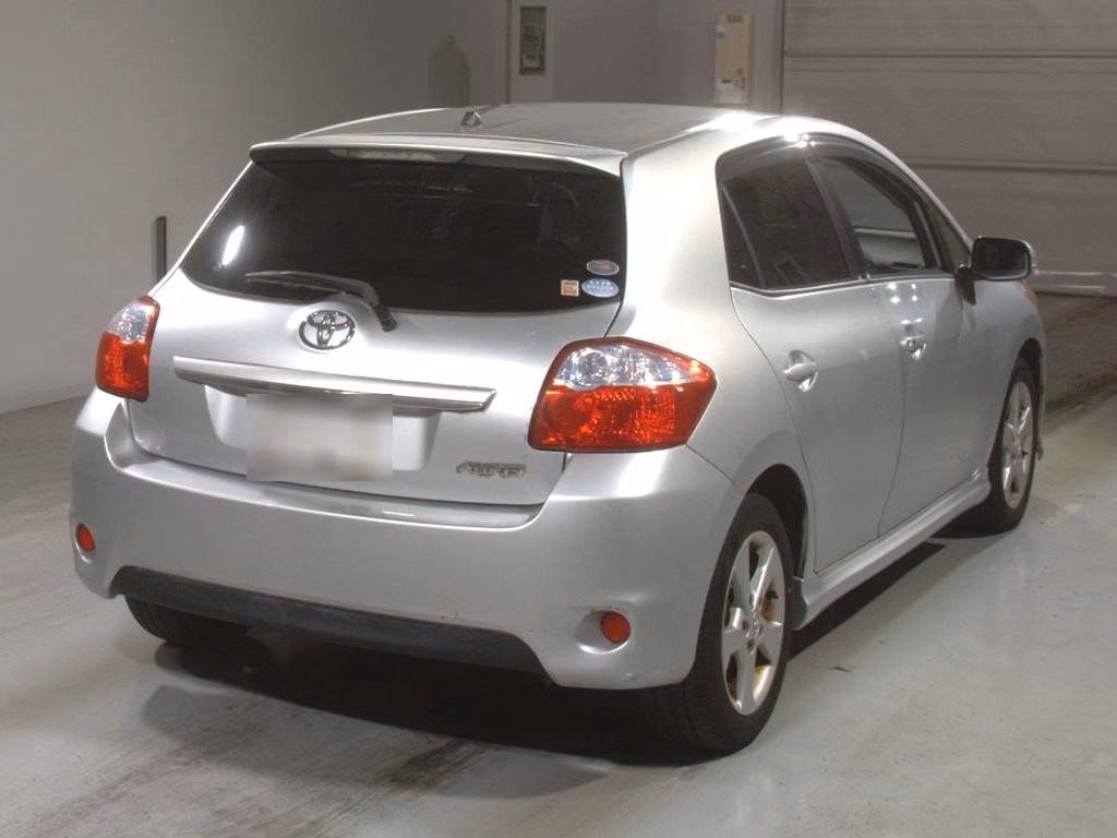 TOYOTA AURIS