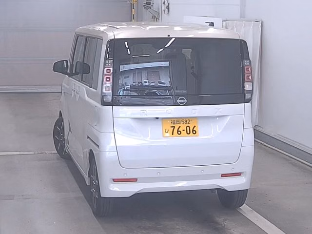 NISSAN ROOX