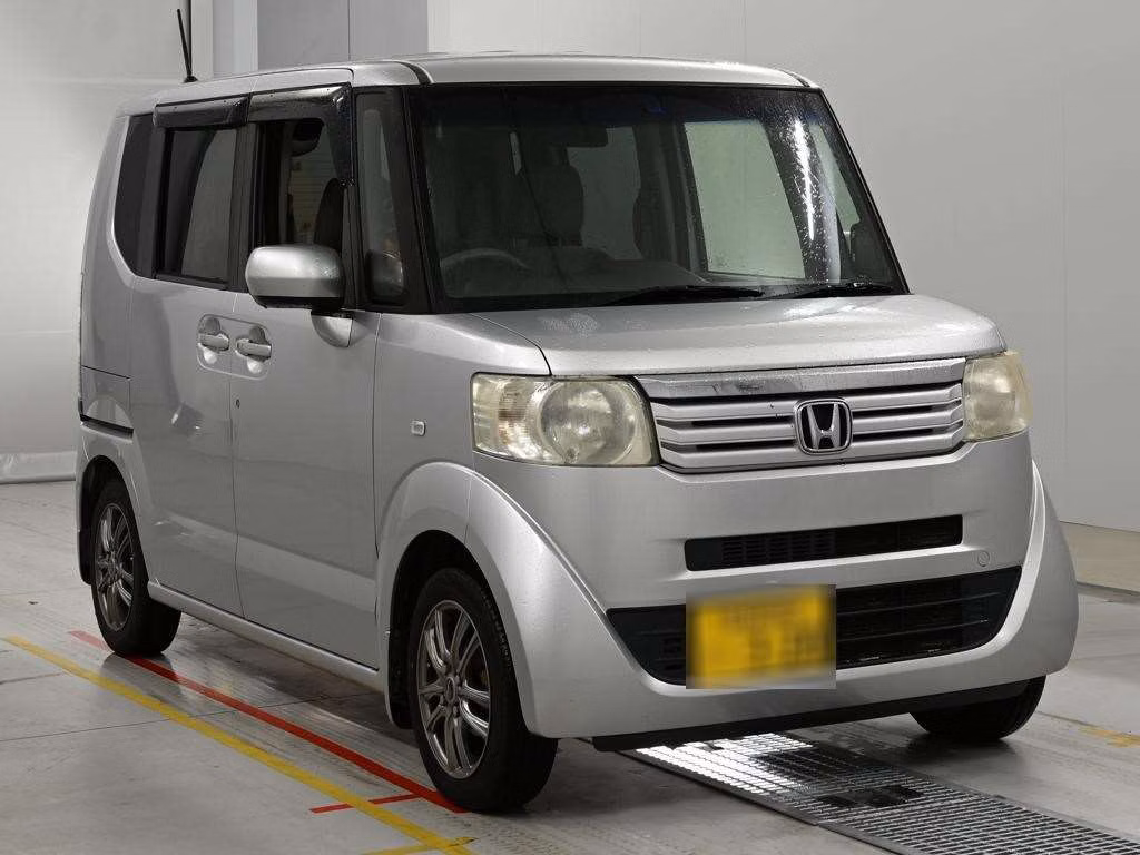 HONDA N-BOX