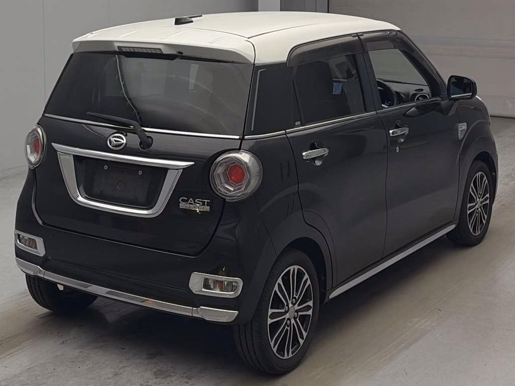DAIHATSU CAST