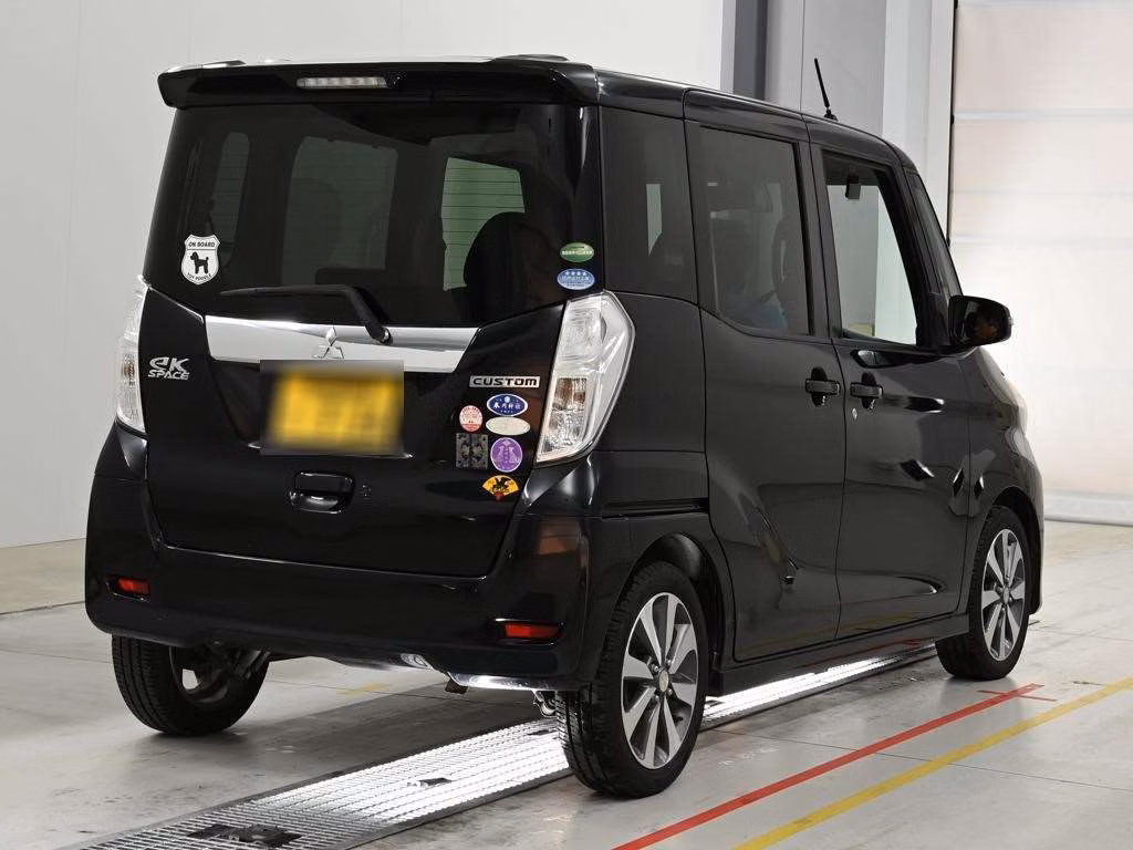 MITSUBISHI EK SPACE